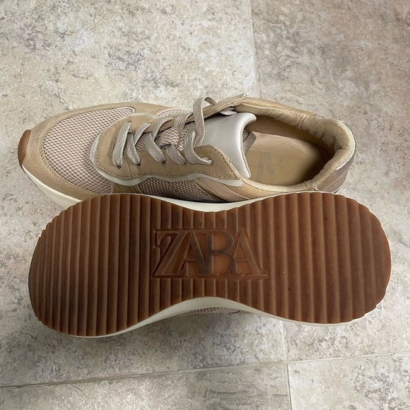 Zara Metallic Mesh Sneakers in Size 39(US 8) - Picture 3 of 11